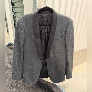 Men's Gray Patterned Blazer with Black Lapel